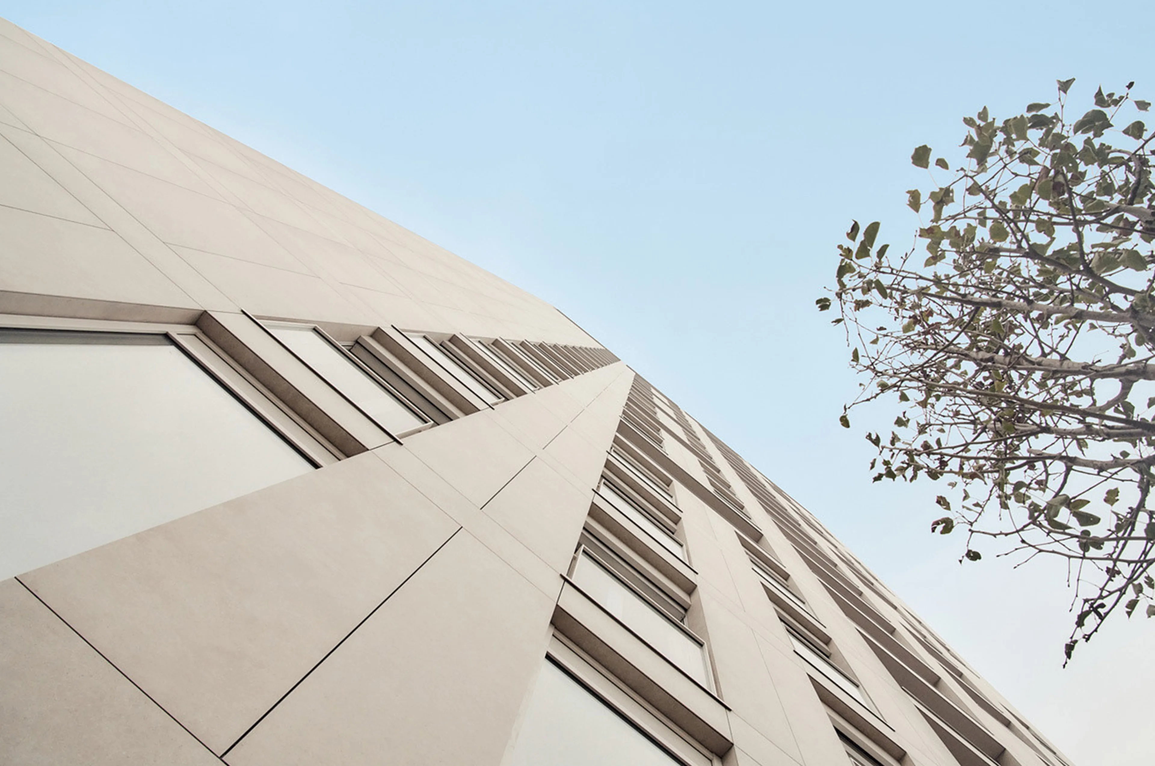 Project: Torre Milano (2022) Collections: STONTECH 4.0 – Stone-effect porcelain stoneware by Florim Ceramiche